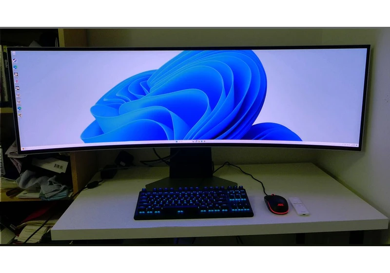  Samsung Odyssey OLED G9 49-inch Curved Mega-Wide Gaming Monitor Review: Three Displays In One Giant Screen 