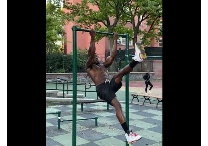 Do your pull-ups like this to increase your pull-up strength 💪🏿🔥😤 #shorts