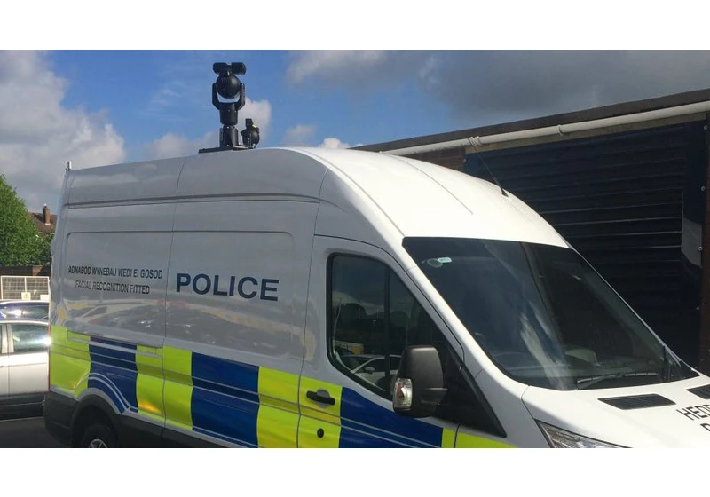  Home Office picks IBM to deliver UK Emergency Services Network 