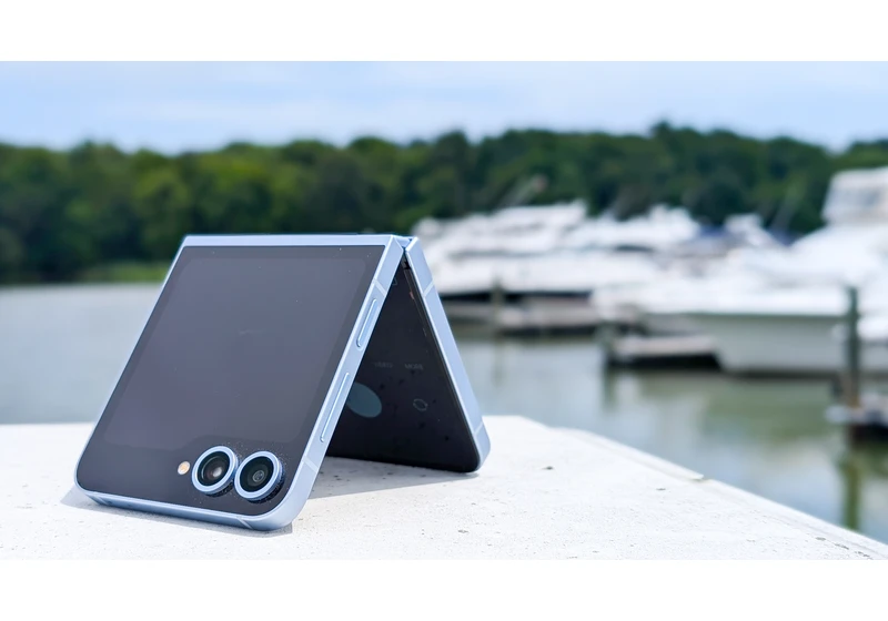  The Samsung Galaxy Z Flip 7 has been benchmarked, and the results are extremely disappointing 