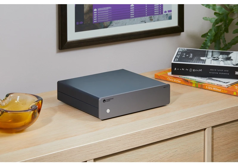 Cambridge Audio’s MXW70 is a half-width, full power amplifier