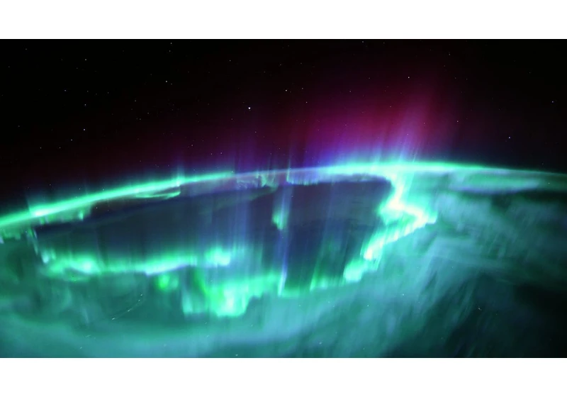An Aurora Is Hitting Monday Night Only and Will Be Visible in Over a Dozen States