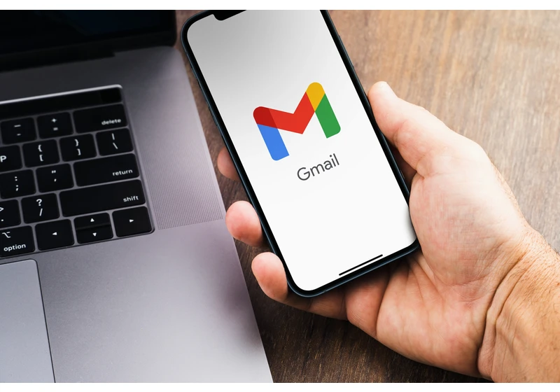 Google Rolls Out Gmail Translation To Mobile Apps via @sejournal, @kristileilani