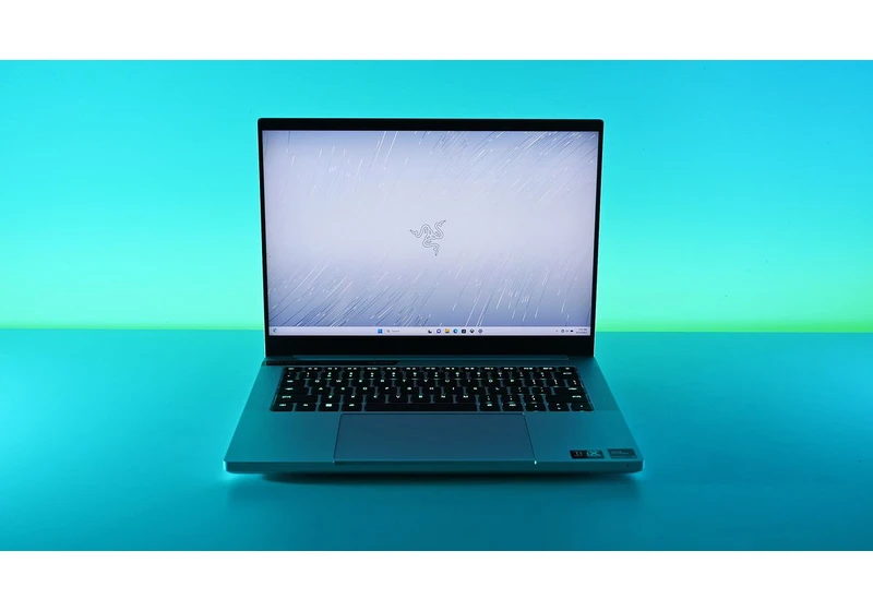  Razer Blade 14 (2023) Mercury Edition review: Luxury laptop gaming with the usual downsides 