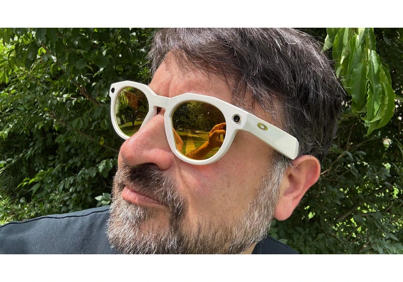 Unboxing the Oakley HSTN Smart Glasses video