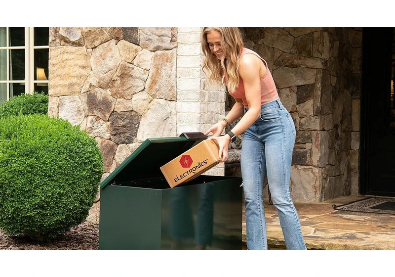 The New Home Hack Stopping Porch Pirates in Their Tracks