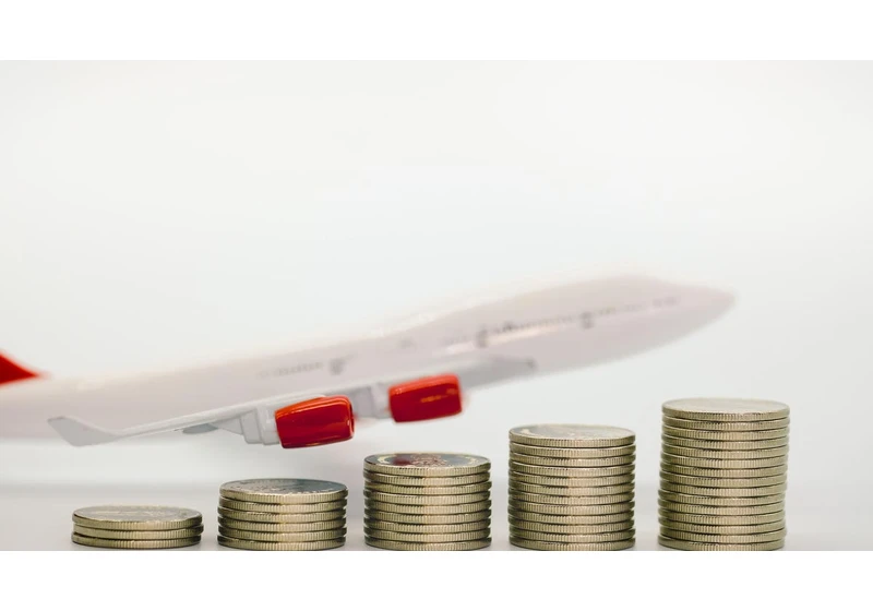 Booking a Flight Soon? This Google Flights Data Will Tell You the Cheapest Time to Buy
