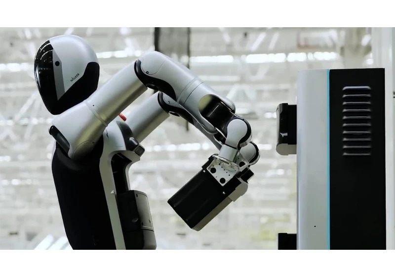 Watch This Humanoid Robot Swap Its Own Battery