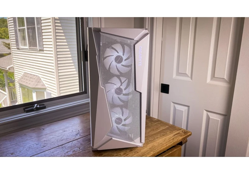  Gigabyte C301 Review: Solid, but No Stand-Out 