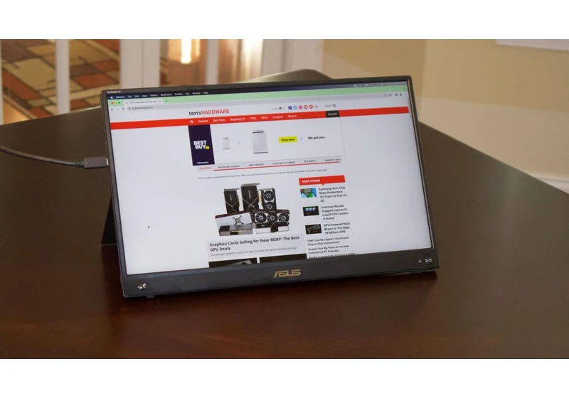 Why You Should Buy a Portable Monitor During Black Friday