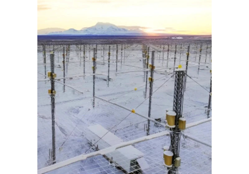 Oblíbený projekt HAARP provokuje konspirátory světélkováním oblohy