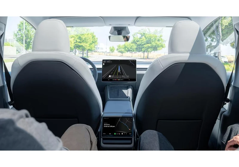 Tesla's first robotaxi rides are already running into a few bumps