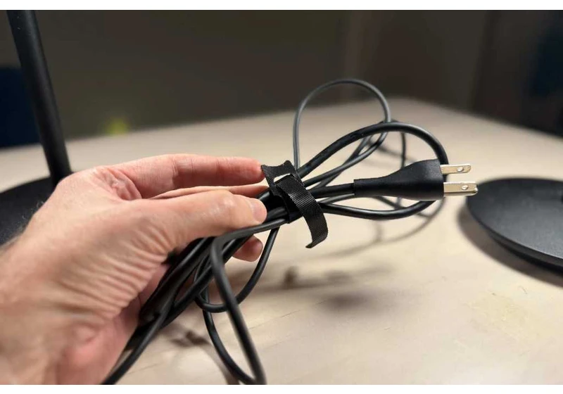 I’m weirdly obsessed with this perfect Velcro cable tie I use for everything