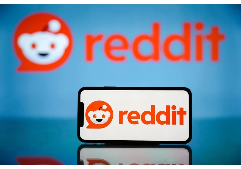 Reddit puts its plans for paid subreddits on hold