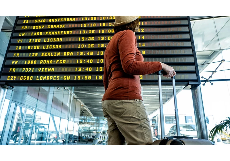 Top 8 Travel Hacks to Avoid Flight Delays This Summer     - CNET