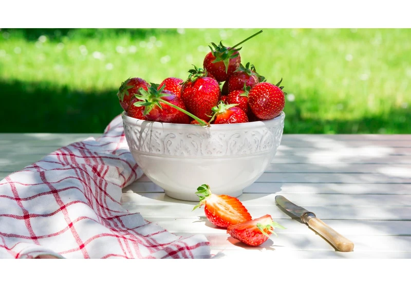 Meet Your Hydration Goals in the New Year by Eating These Electrolyte-Rich Foods
