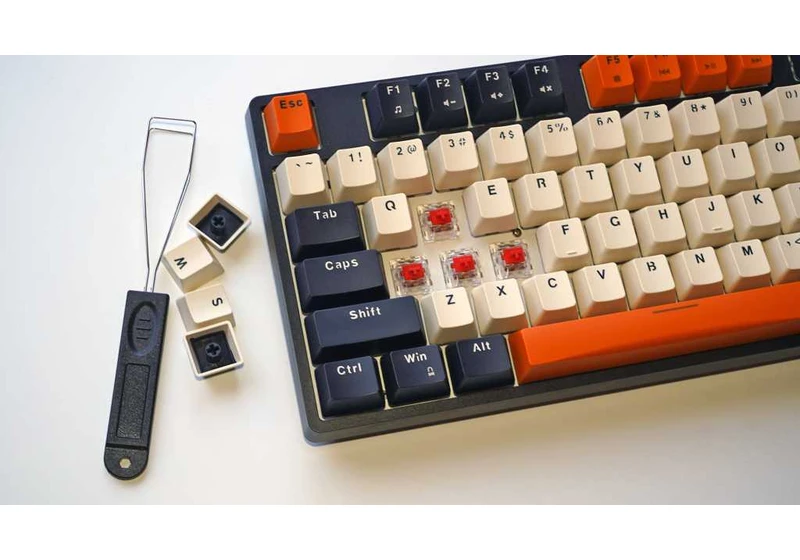 Researchers steal passwords using only keyboard sounds