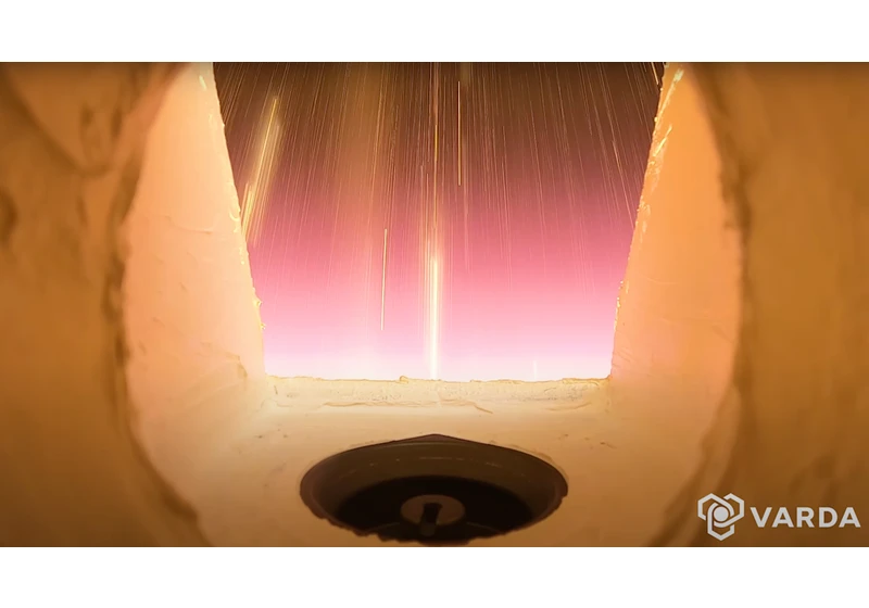 This is what it looks like to reenter Earth’s atmosphere from a space capsule’s POV