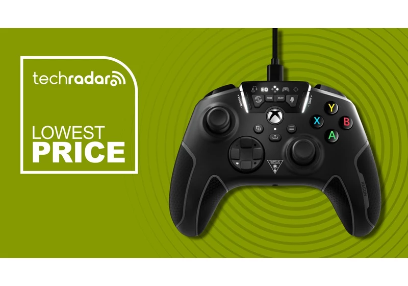  The Turtle Beach Recon Xbox controller has had its price slashed, and is ideal for voice chat with friends online 