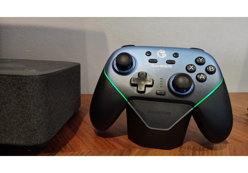 This $41 controller with Hall Effect sticks converted me to PC gaming