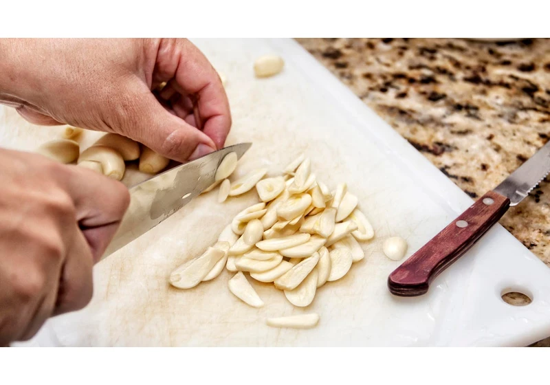 7 Kitchen Tools That Can Become Unsafe With Age