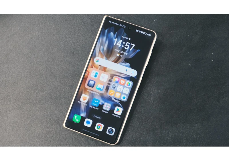 Honor’s Magic V5 foldable almost feels too thin