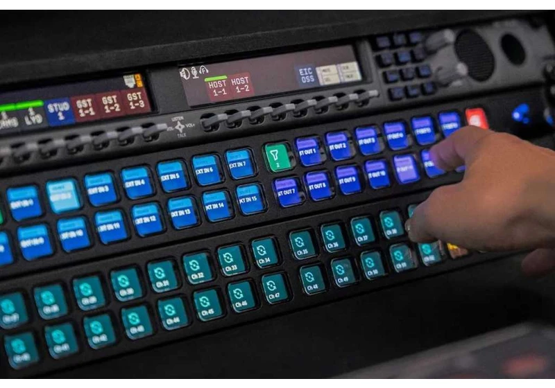 Elgato launches a giant Stream Deck for professionals