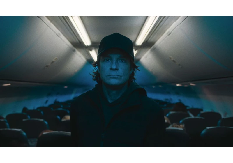 Netflix's Carry-On trailer shows off a modern day Die Hard with an evil Jason Bateman set to cause Christmas carnage
