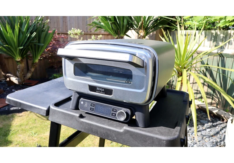 Ninja Artisan Electric Outdoor Pizza Oven and Air Fryer MO201UK Review