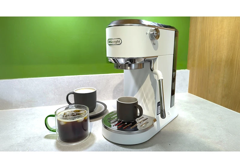 Brewing hot and cold espresso is a piece of cake with the cute little De'Longhi Dedica Duo – and it costs less than you might expect