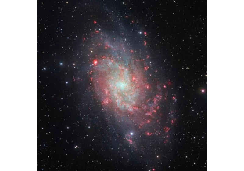 Nová studie rotace galaxií ukazuje k modifikované gravitaci
