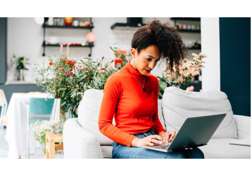Fight AI-powered online scams with Avast AI Assistant