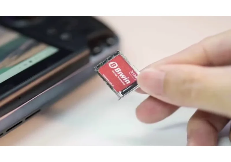 China’s tiniest SSD can sit on your index finger, yet holds terabytes and performs faster than almost every MicroSD or SD card available