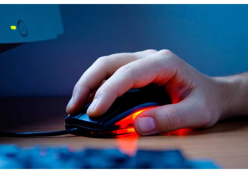 Is a gaming mouse worth it? Yes, even if you don’t game