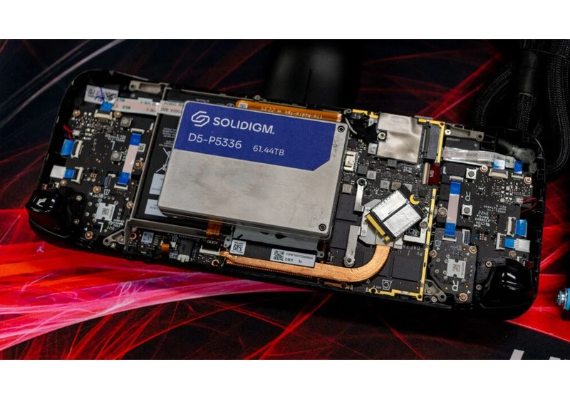  Steam Deck Modded With 61 Terabyte SSD, Hits 3.6 GB/s 