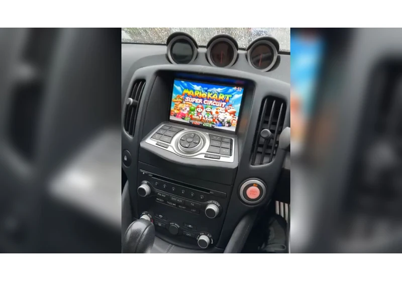 Raspberry Pi Dashboard Rig Adds Retro Gaming to Car