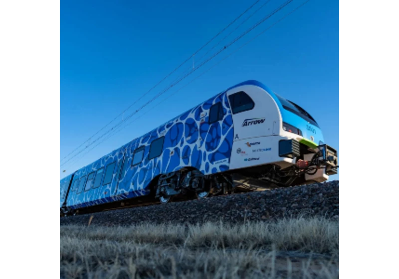 Vlak Flirt H2 společnosti Stadler Rail ujel na jednu nádrž vodíku 2 803 km
