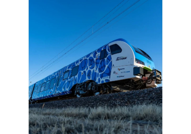 Vlak Flirt H2 společnosti Stadler Rail ujel na jednu nádrž vodíku 2 803 km