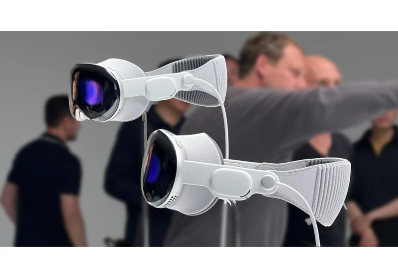 Apple might have sold up to 180,000 Vision Pro headsets over pre-order weekend