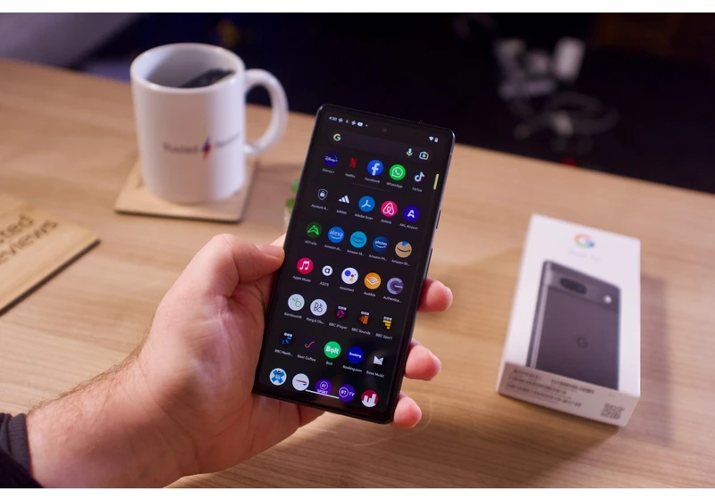 This unlimited data Pixel 7a deal destroys the competition