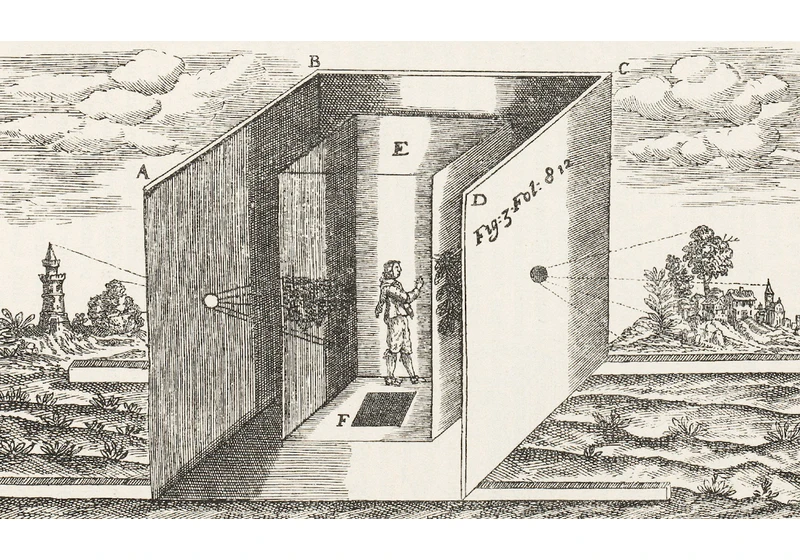 Watching the World in a Dark Room: The Early Modern Camera Obscura