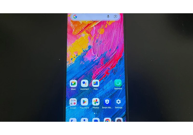 I Tested a $200 Budget Phone and It Didn't Make Me Look Like a Cheapskate