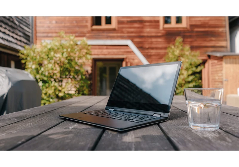How to Extend Your Wi-Fi Outdoors This Summer