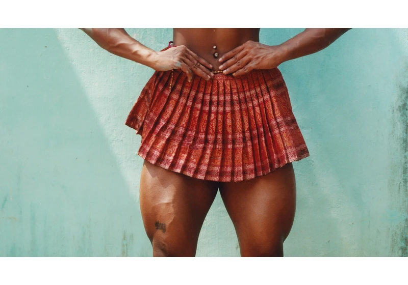 The Paradoxes of Feminine Muscle