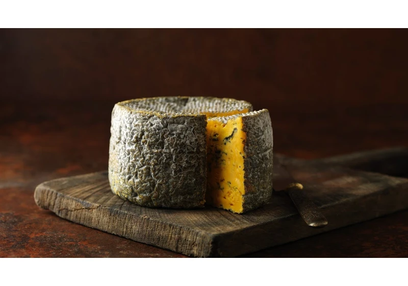 A Cheesemonger Reveals the Best Way to Store Cheese