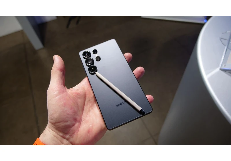 Samsung's Galaxy S25 phones offer a big performance boost and even more AI