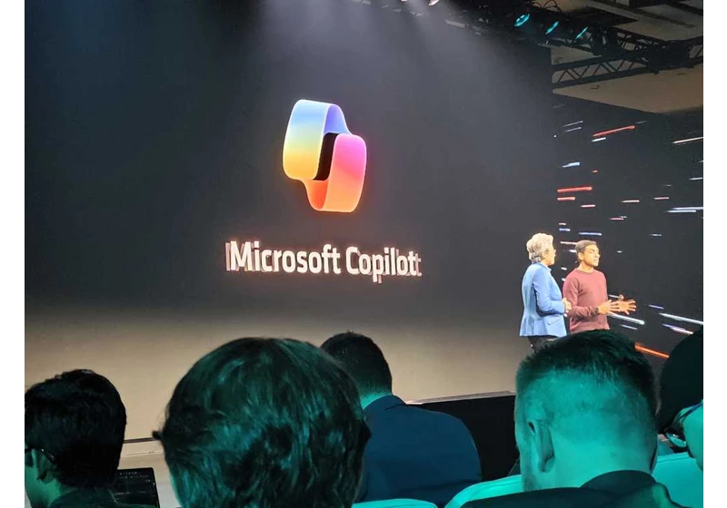 Windows chief sees AI bridging the cloud, PCs