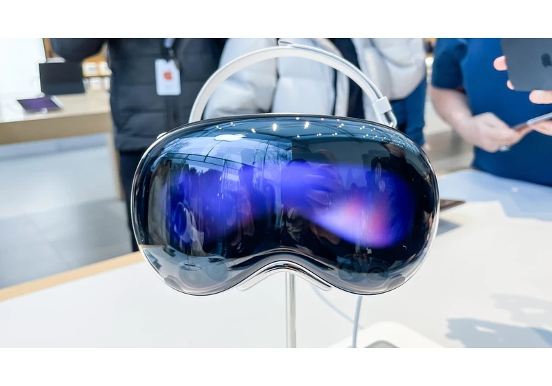 Analyst Says Apple Has Big Vision Pro Plans For 2027, Including Smart Glasses