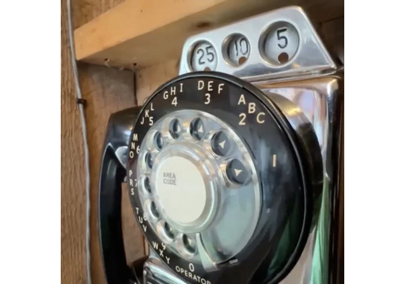 Old payphones get new life, thanks to Vermont engineer