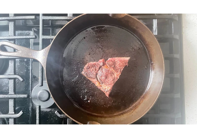 Love Your Cast-Iron Skillet? Here Are 4 Foods You Should Never Cook in It